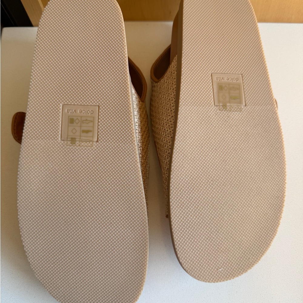 Dolce Vita Tan Woven Sandals with Gold Accents - Picture 3 of 5